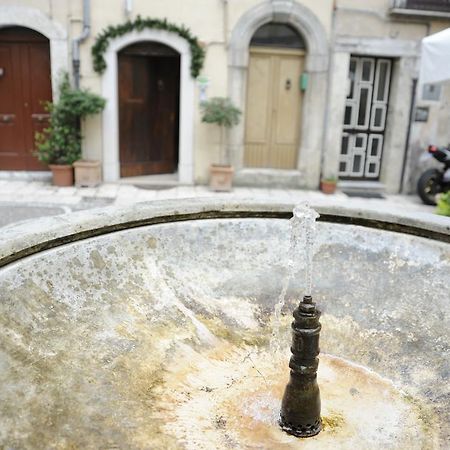 La Piazzetta B&B - Mini Appartamento Con Ingresso Indipendente อิแซร์เนีย ภายนอก รูปภาพ